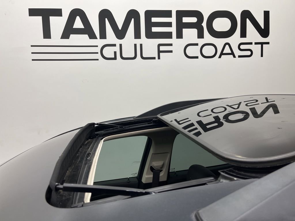 Used 2022 GMC Acadia Denali w/ Denali Ultimate Package image 17