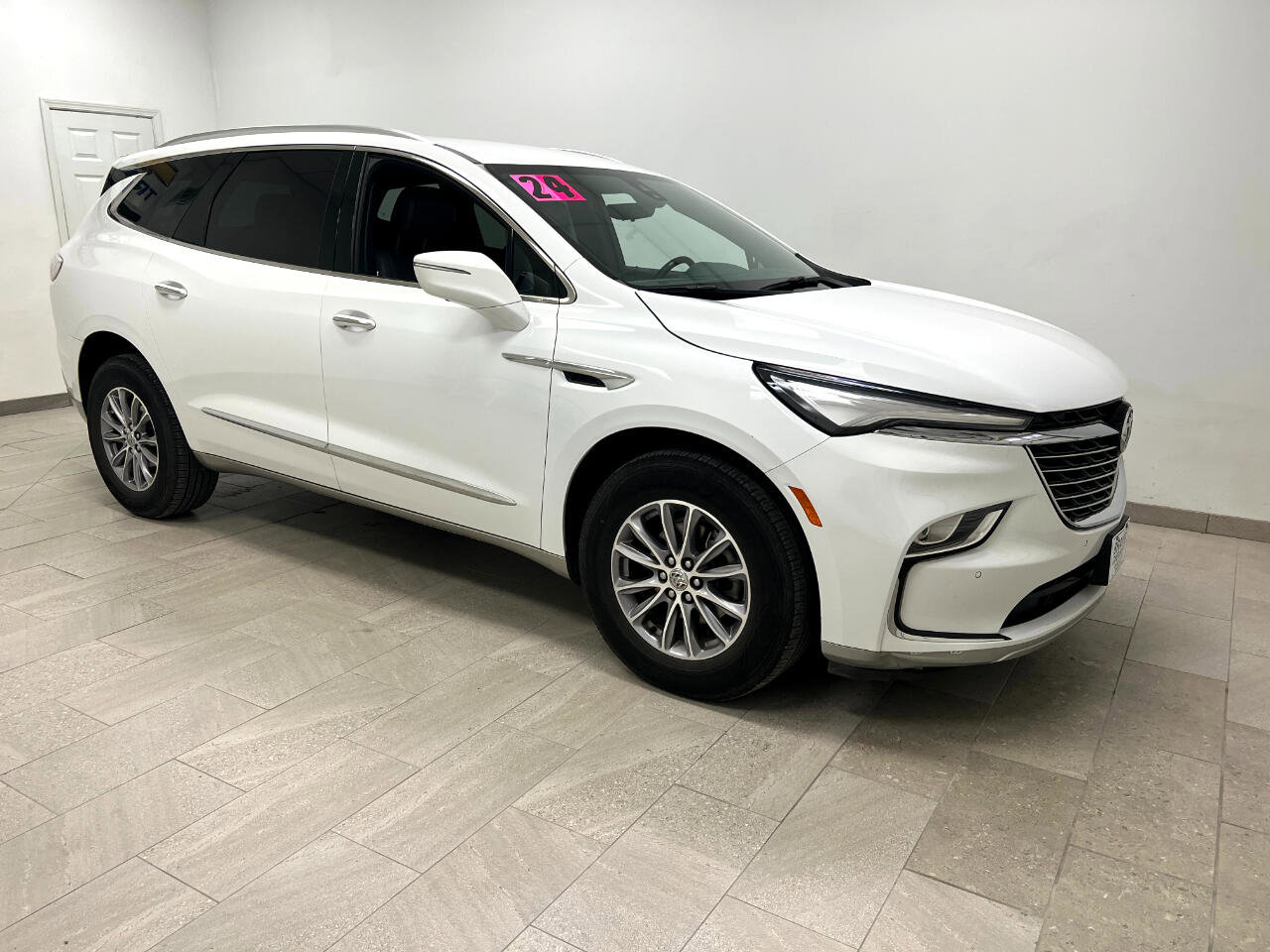Used 2024 Buick Enclave Premium image 11