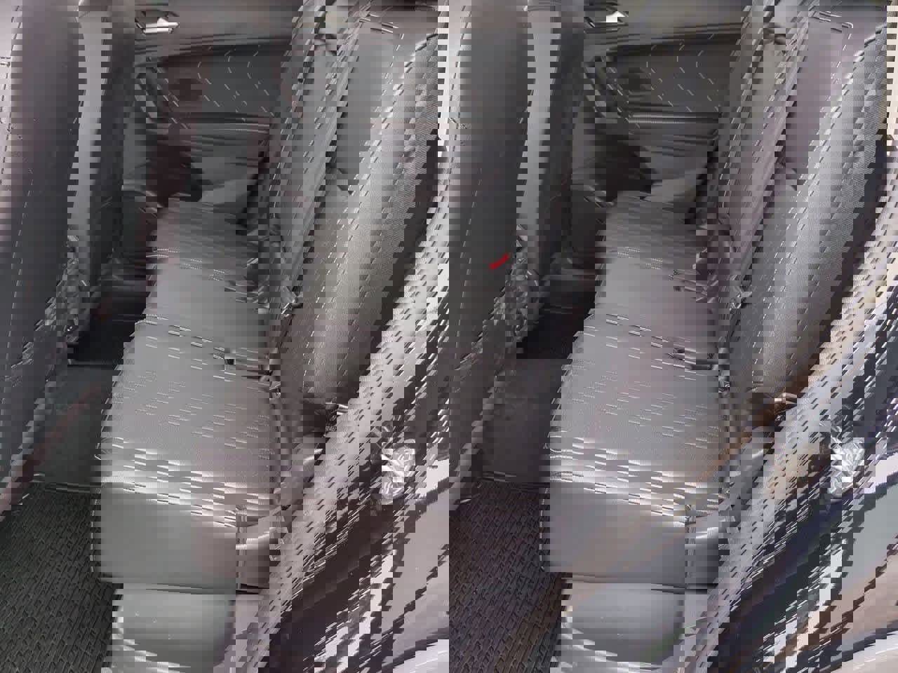 Used 2022 Volkswagen Tiguan SE image 18