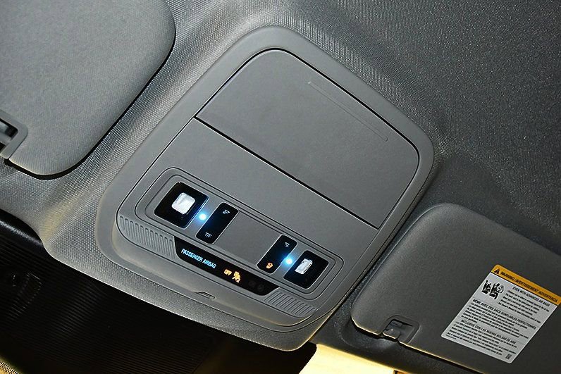 Used 2024 Ford Explorer XLT w/ Class IV Trailer Tow Package image 27