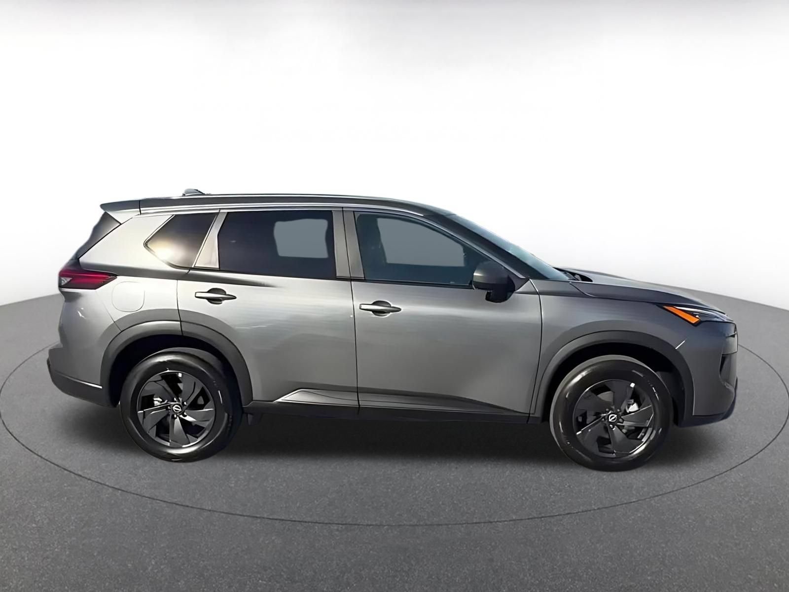 Used 2026 Nissan Rogue SV AWD/4WD image 16