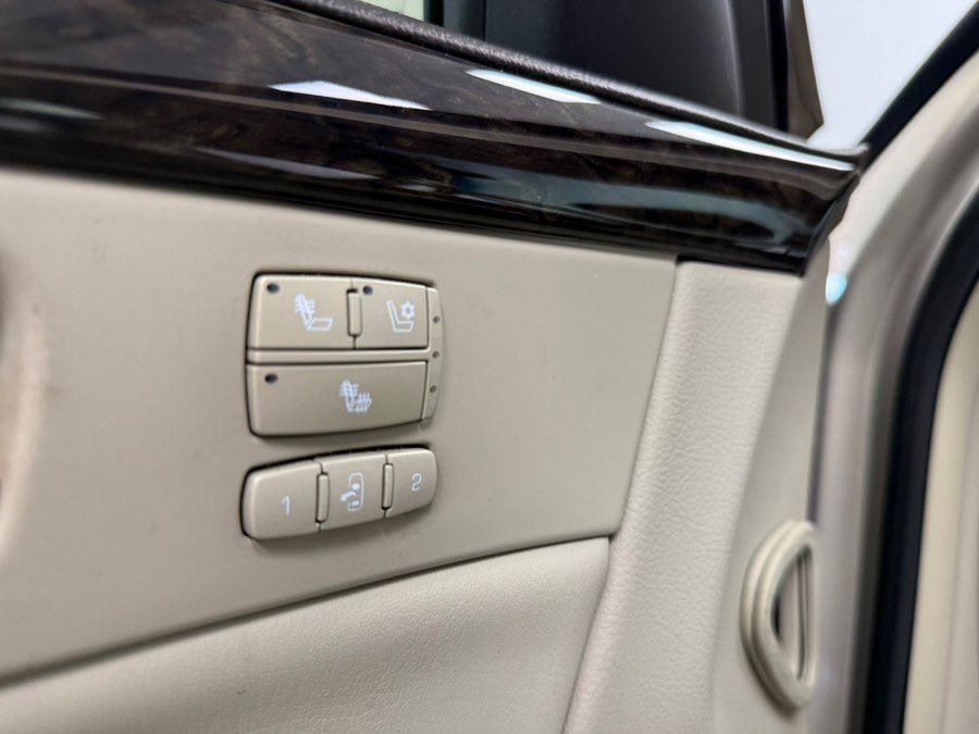 Used 2008 Cadillac DTS w/ Sun And Sound Package image 41