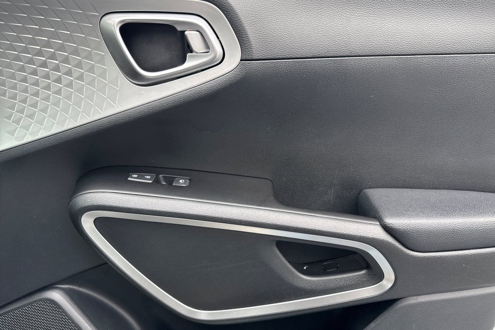 Used 2023 Kia Soul LX w/ LX Technology Package image 18