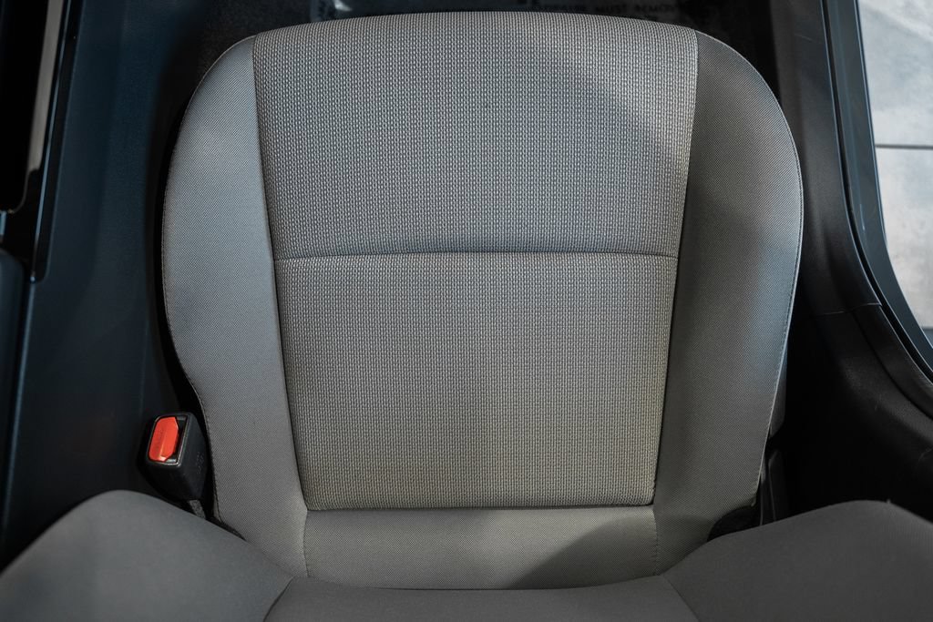 Used 2025 Toyota Prius LE FWD image 28