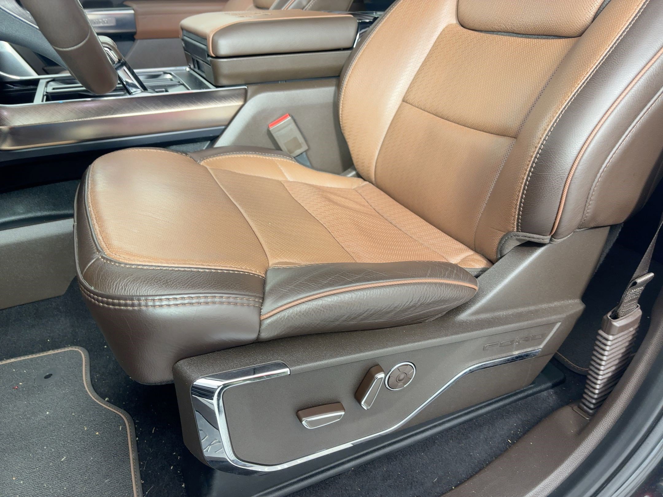 Used 2024 Ford F150 King Ranch w/ FX4 Off-Road Package image 14