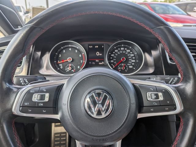 Used 2017 Volkswagen GTI SE image 32