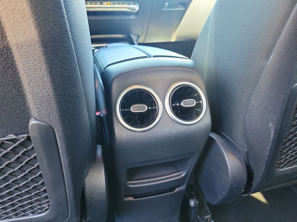 Used 2022 Mercedes-Benz GLB 250 image 15