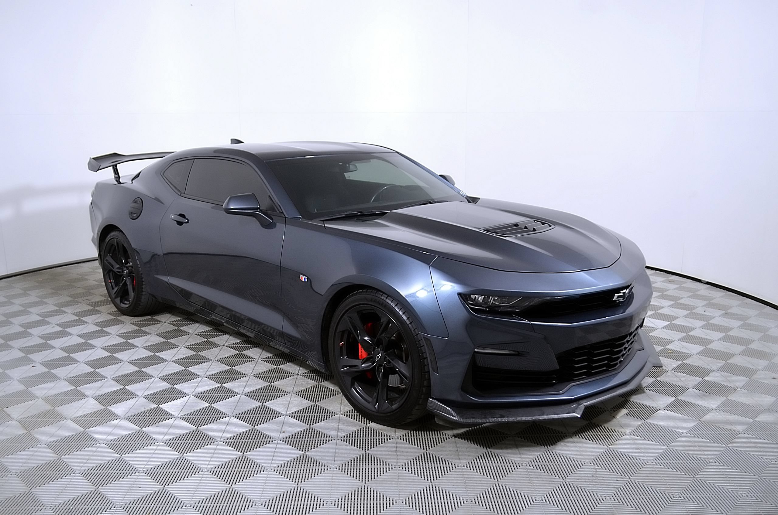 Used 2023 Chevrolet Camaro SS RWD image 6