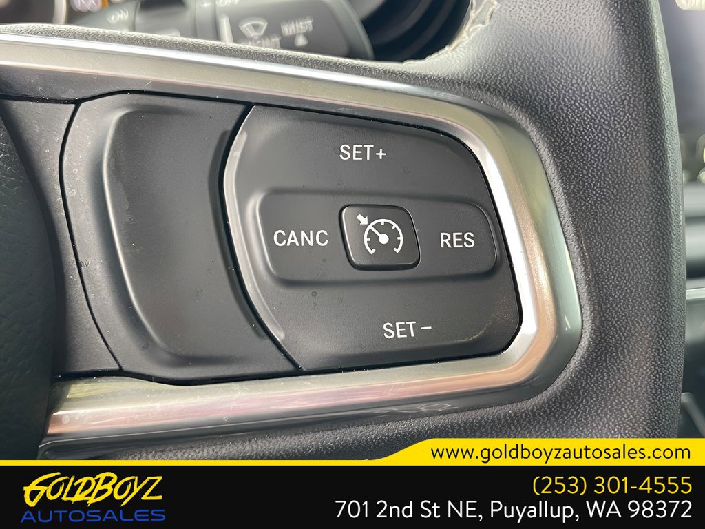 Used 2023 Jeep Wrangler Sahara AWD/4WD image 21