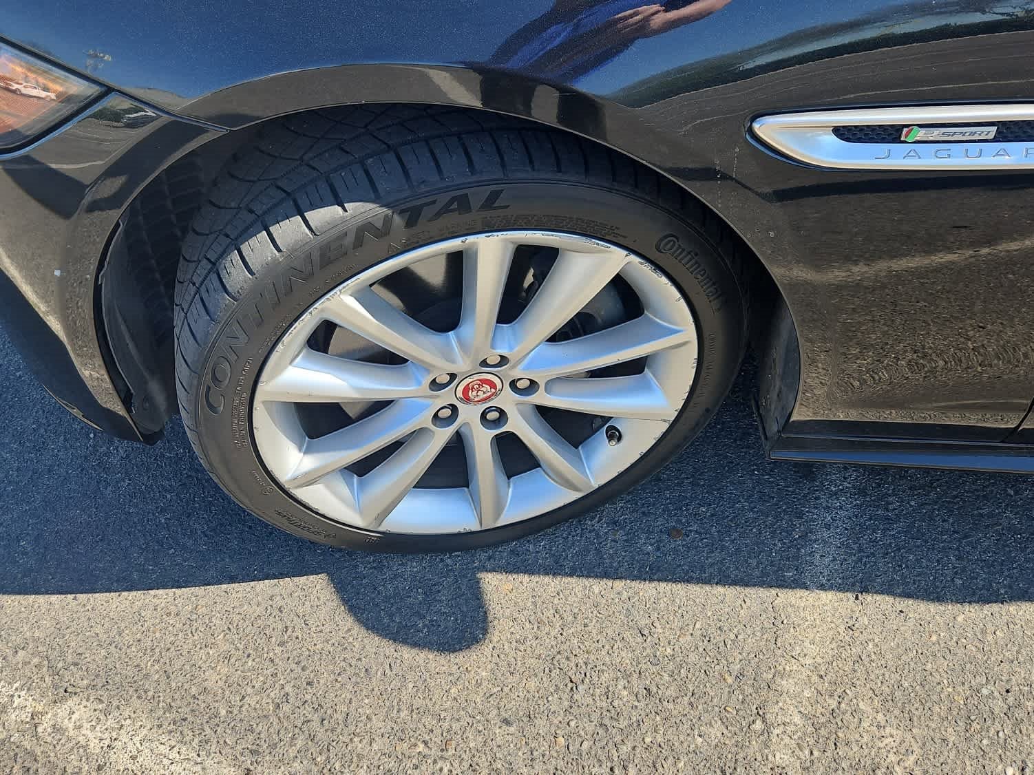 Used 2016 Jaguar XF R-Sport image 3