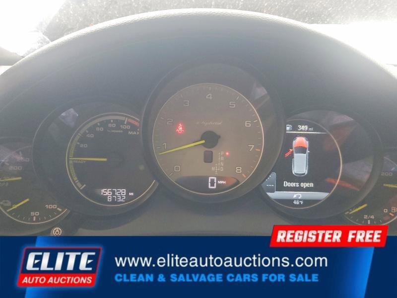 Used 2015 Porsche Cayenne S image 18