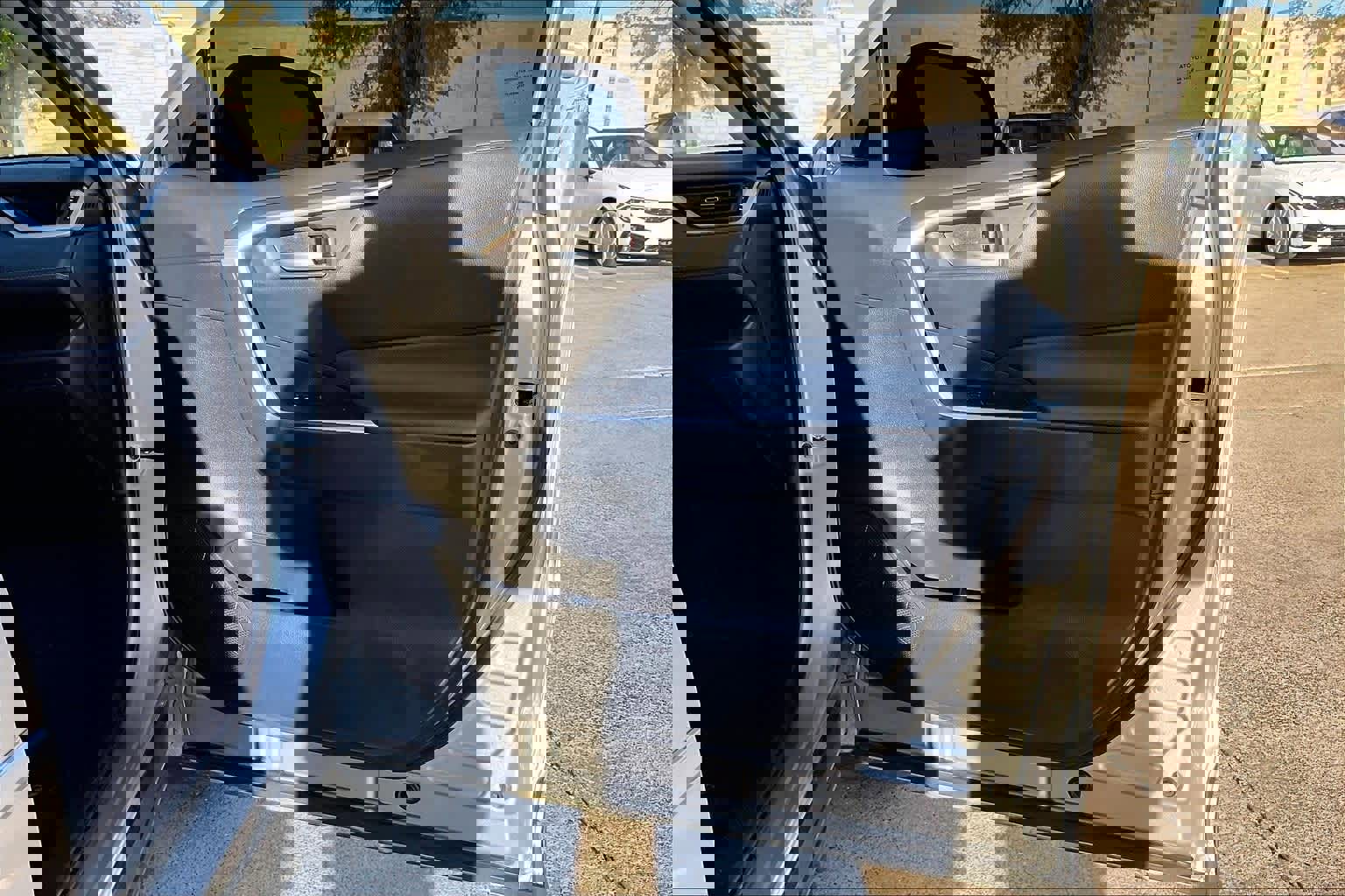 Used 2021 Toyota RAV4 XLE Premium w/ Carpet Mat Package (TMS) image 28