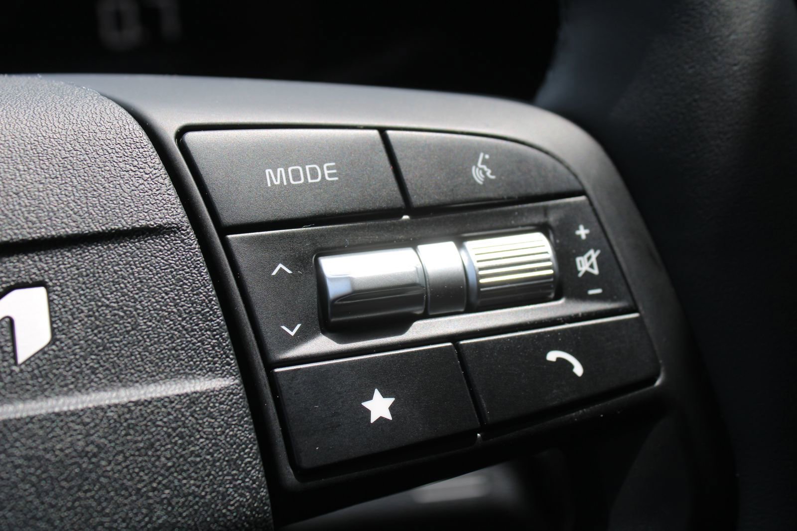 New 2026 Kia Sportage EX image 30