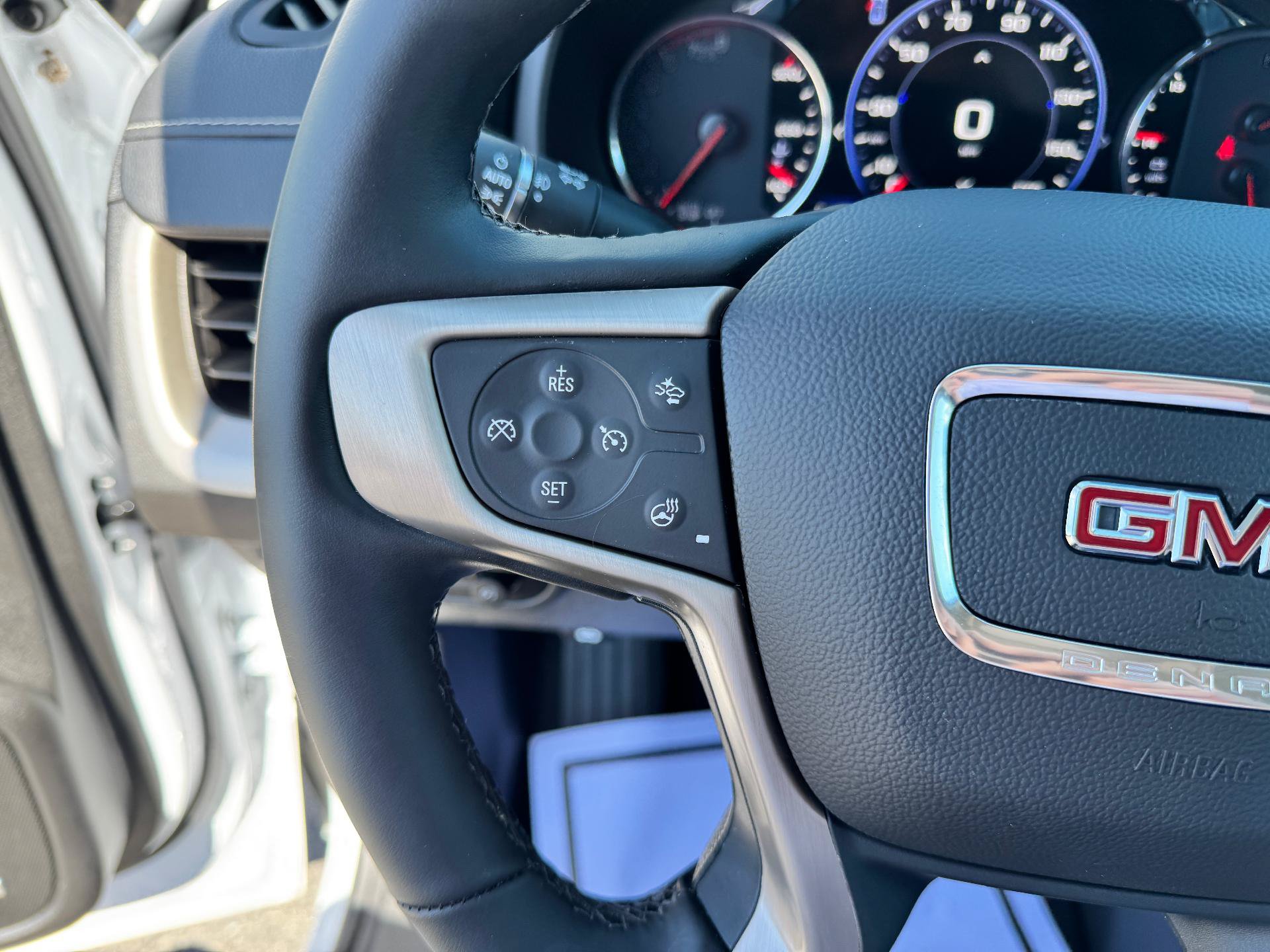 Used 2024 GMC Terrain Denali w/ Denali Premium Package AWD/4WD image 27