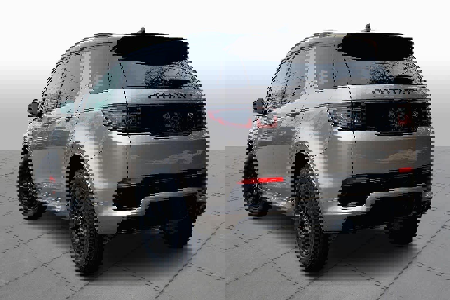 Used 2023 Land Rover Discovery Sport S R-Dynamic image 12