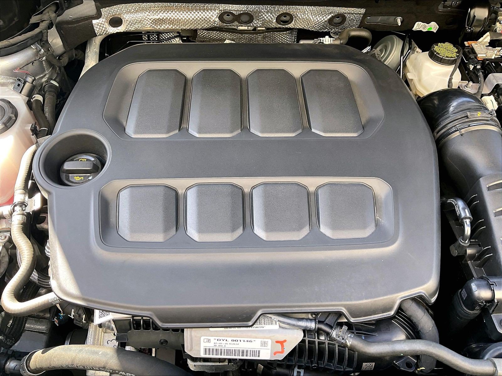 Certified 2025 Volkswagen Tiguan S FWD image 30