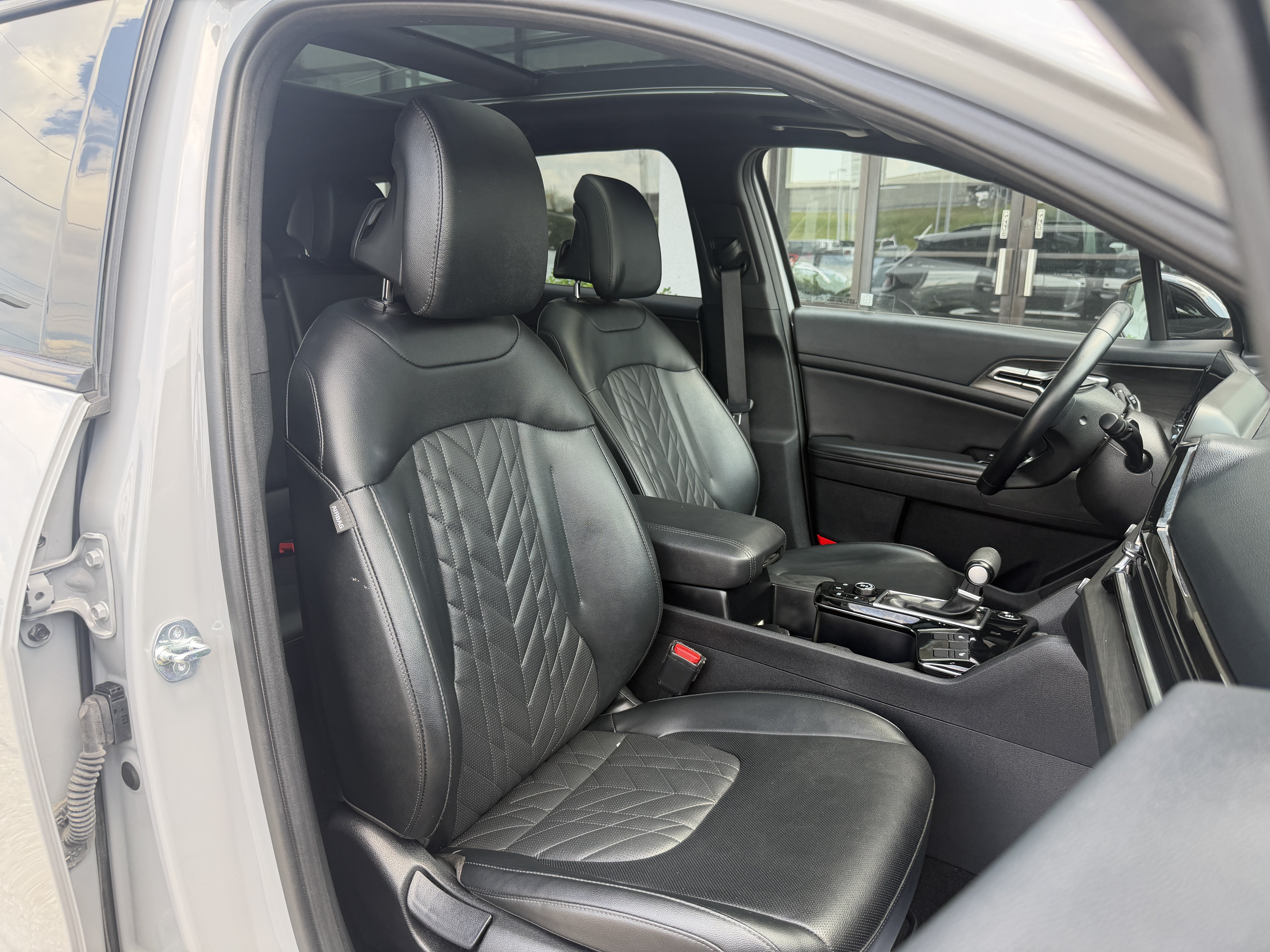 Used 2023 Kia Sportage X-Line w/ X-Line Premium Package AWD/4WD image 22