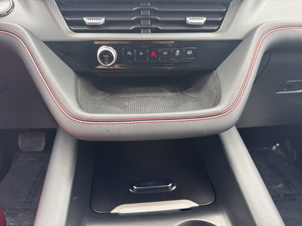 Used 2025 Ford Explorer ST-Line w/ ST-Line Street Pack image 16