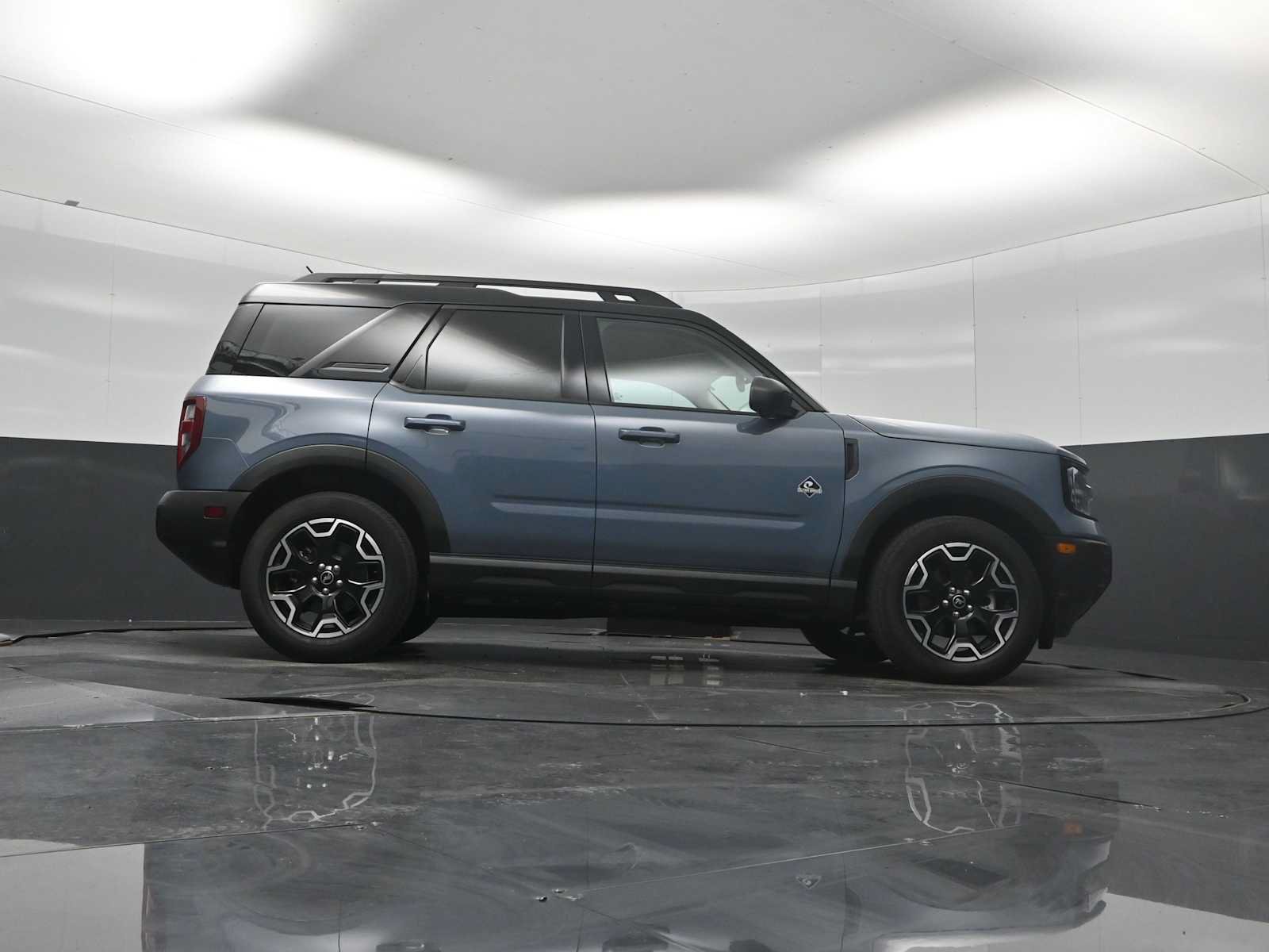 Certified 2025 Ford Bronco Sport Outer Banks w/ Outer Banks Tech Package+ AWD/4WD image 25