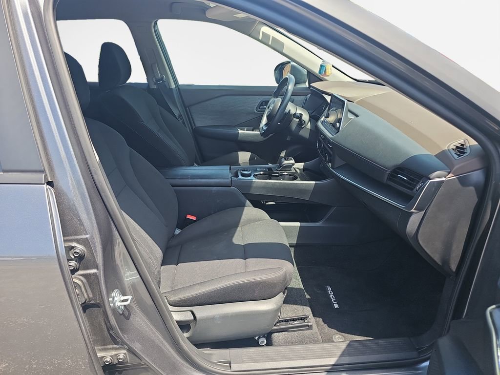 Used 2023 Nissan Rogue S AWD/4WD image 30