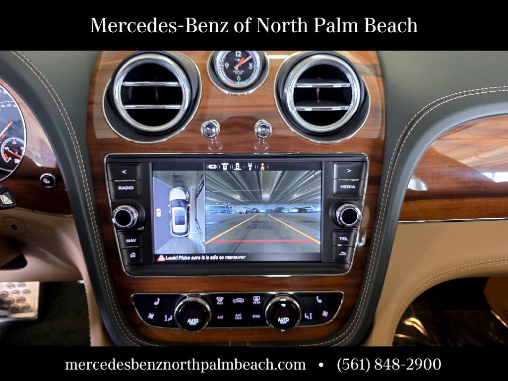 Used 2019 Bentley Bentayga AWD/4WD image 23
