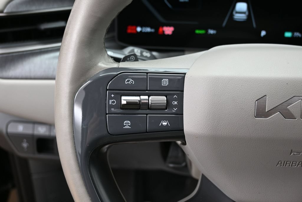Used 2024 Kia EV9 Wind AWD/4WD image 21