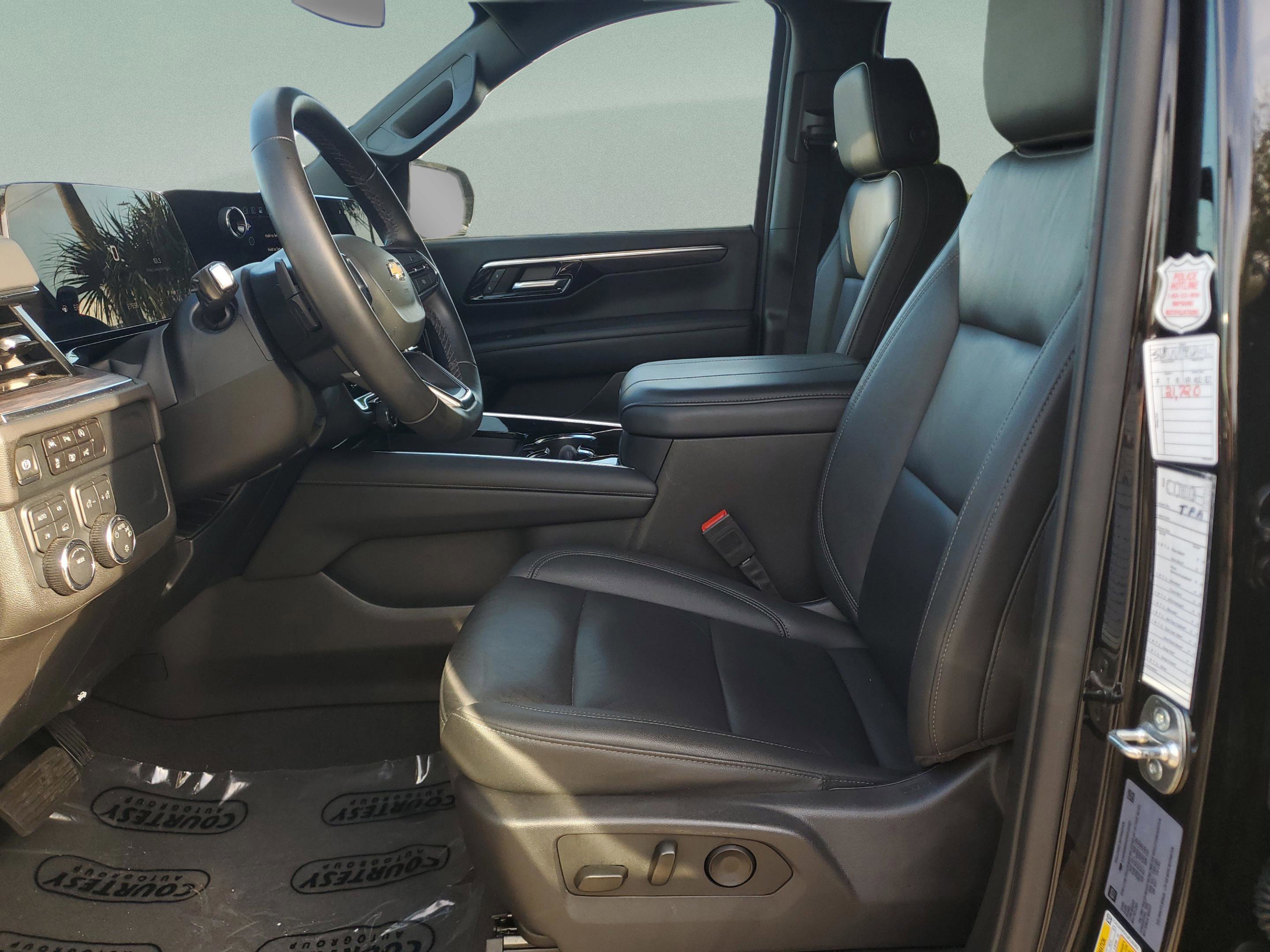 Used 2025 Chevrolet Tahoe LT image 19