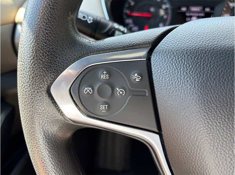 Used 2023 Chevrolet Traverse LS FWD image 22