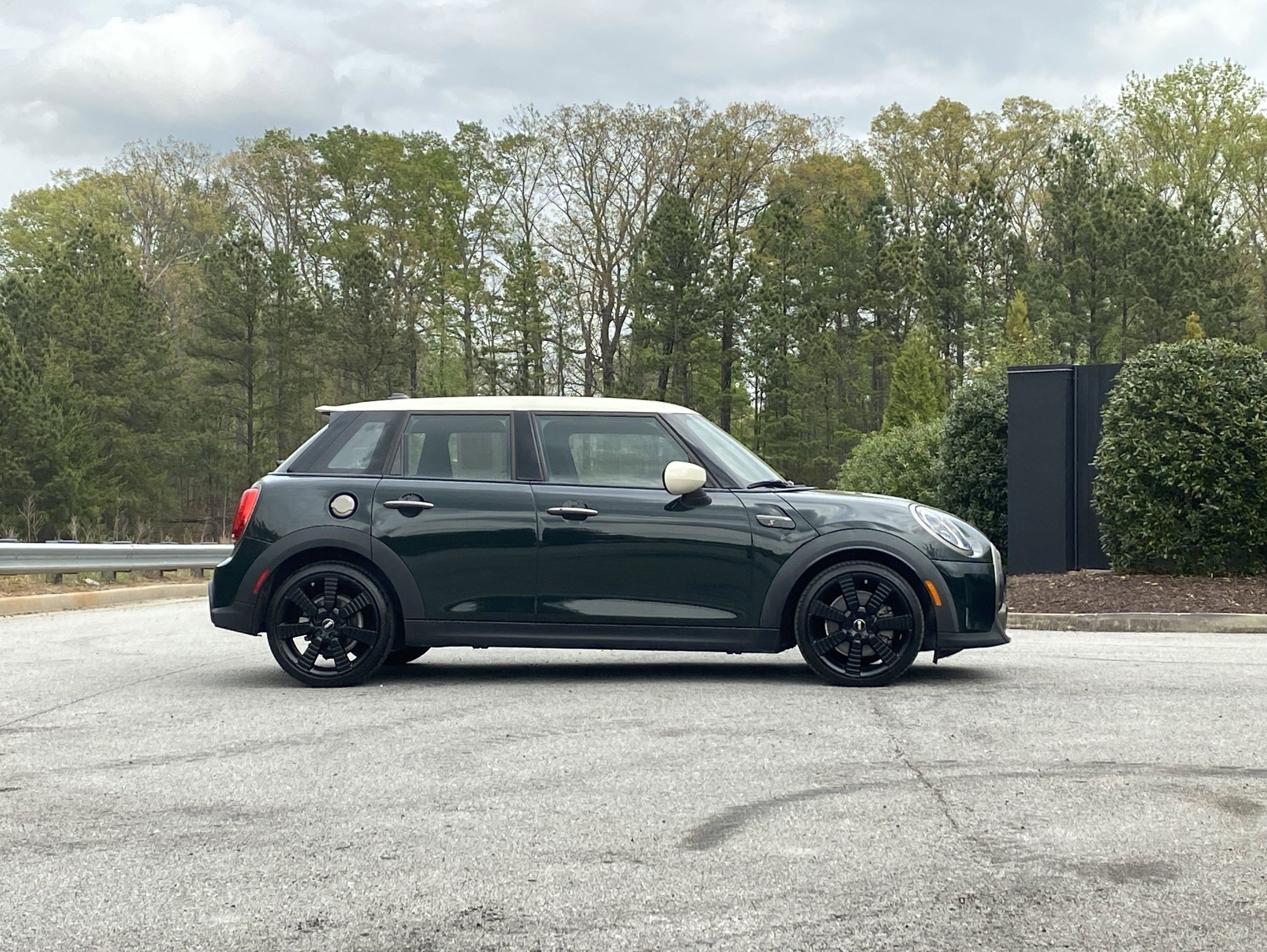 Used 2023 MINI Cooper S w/ MINI Resolute Edition image 5