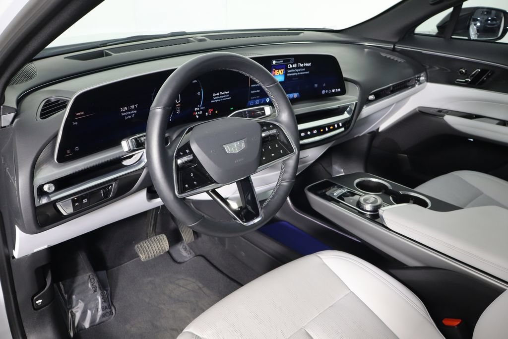 Used 2024 Cadillac Lyriq Luxury RWD image 27