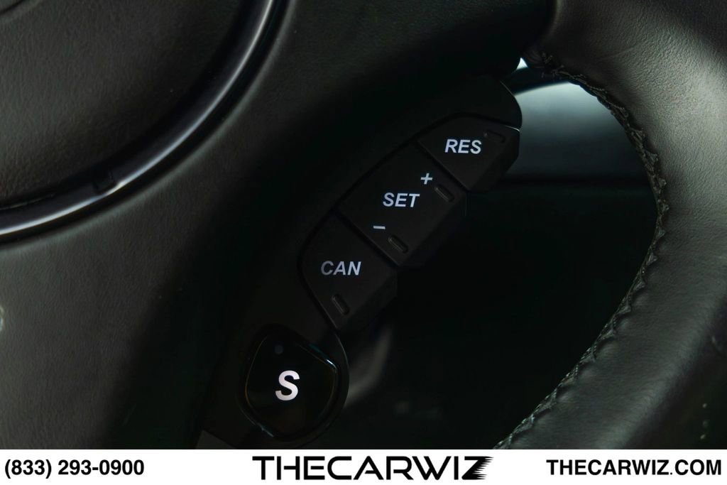 Used 2016 Aston Martin Vanquish Coupe RWD image 46