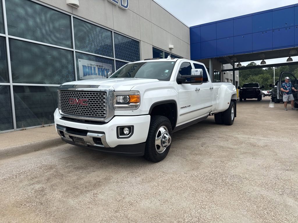 Used 2015 GMC Sierra 3500 Denali w/ Duramax Plus Package AWD/4WD image 4