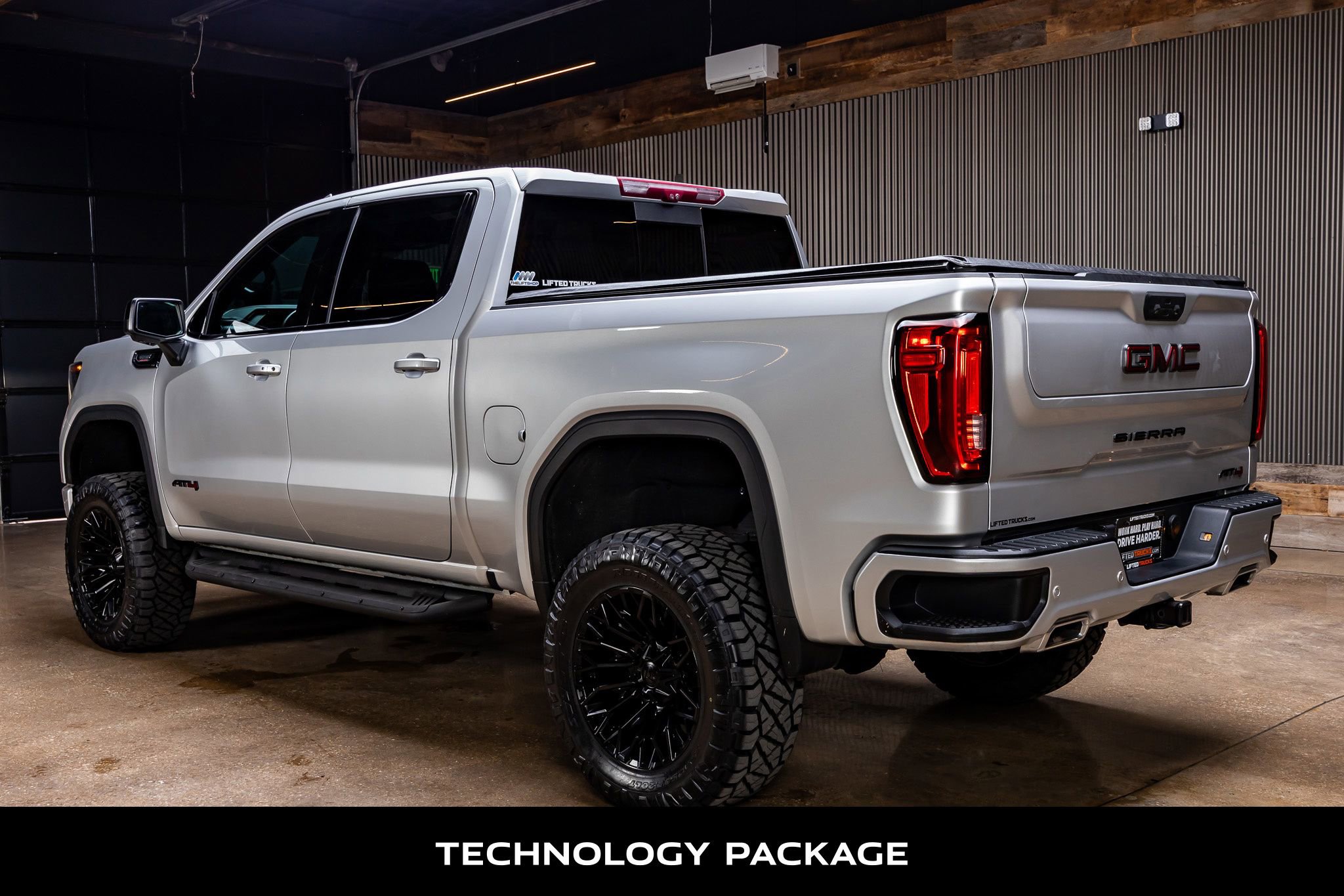 Used 2022 GMC Sierra 1500 AT4 w/ AT4 Premium Package AWD/4WD image 7