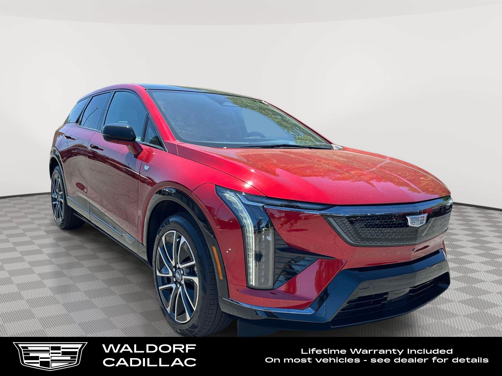 Used 2025 Cadillac Optiq Sport 2 w/ LPO, Floor Liner Package AWD/4WD image 1