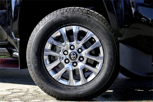 Used 2024 Toyota Tacoma Limited image 2