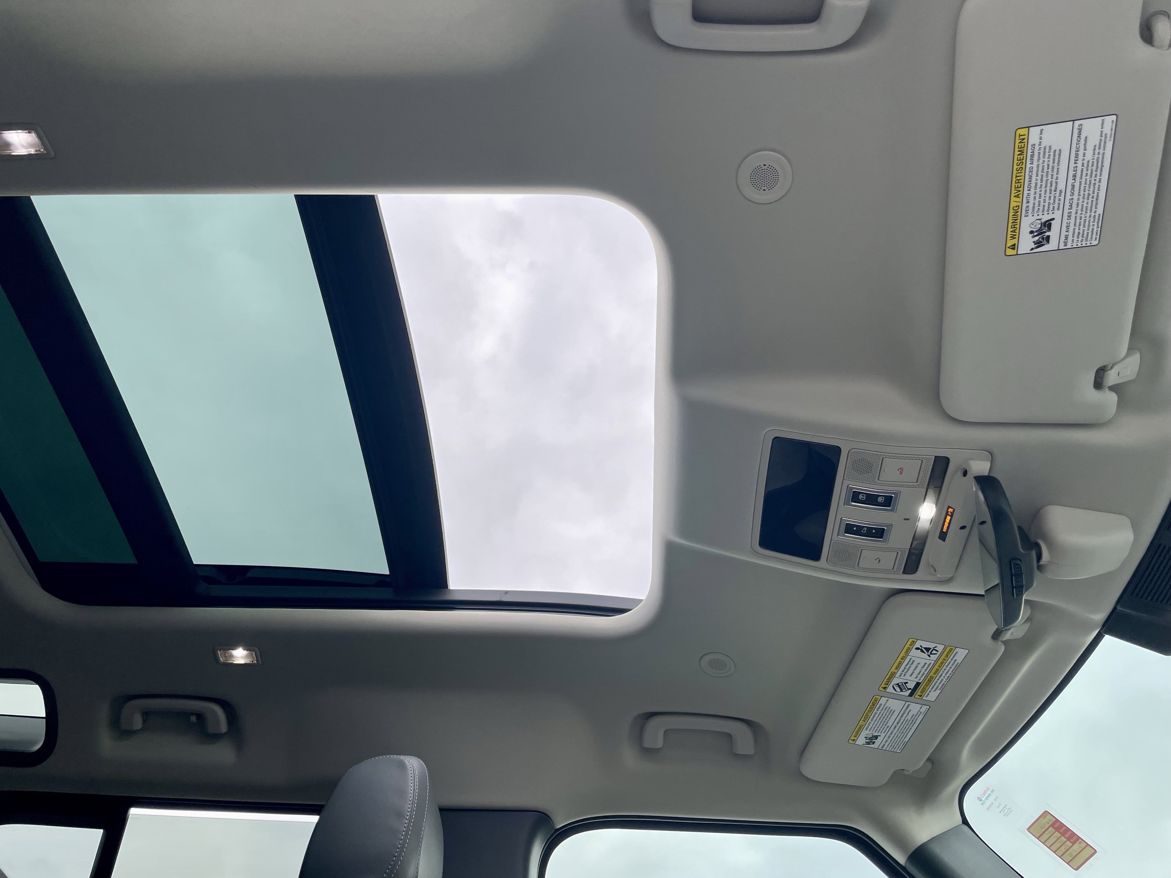 Certified 2024 Land Rover Defender 110 X-Dynamic SE image 17