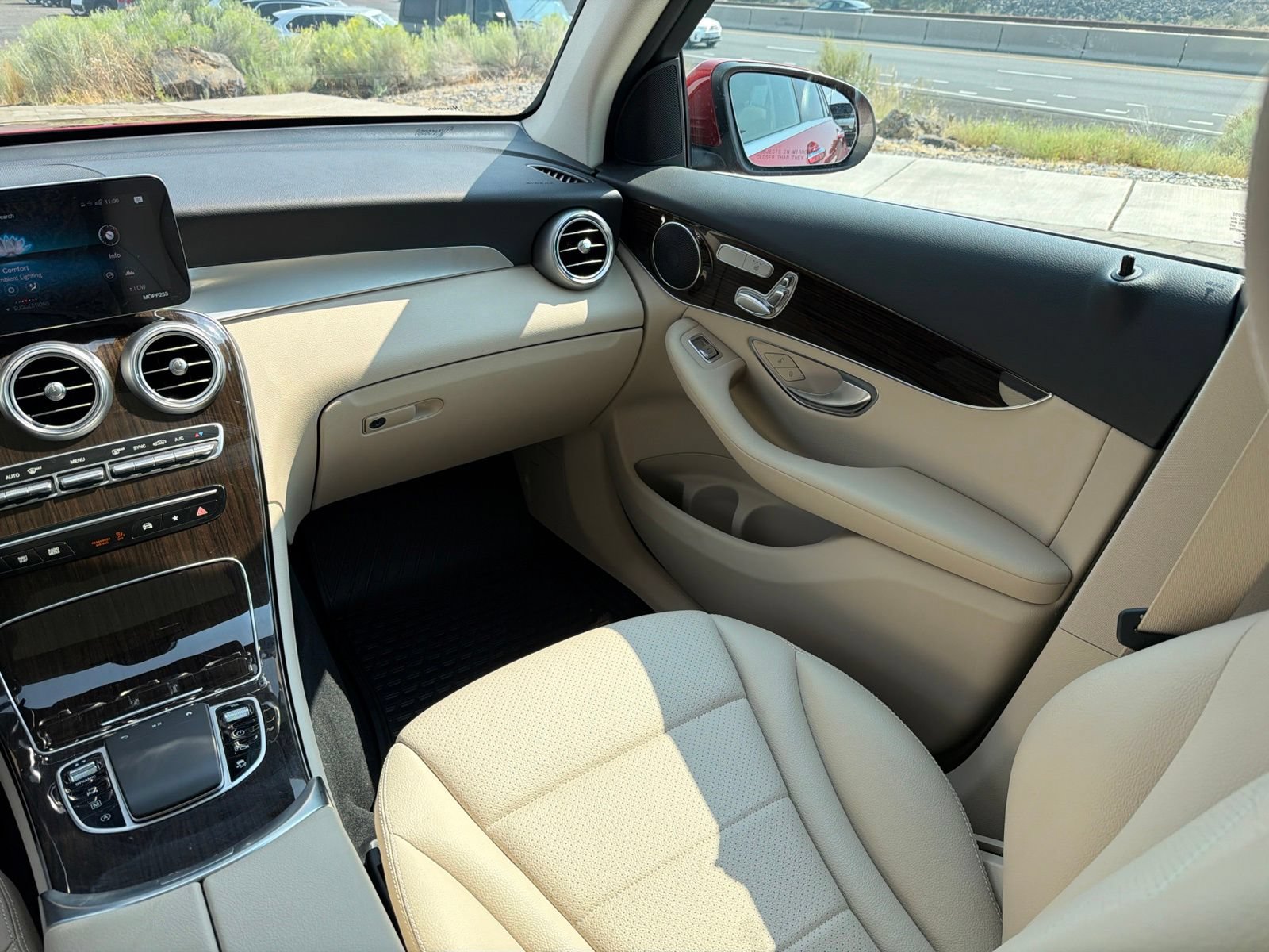 Used 2021 Mercedes-Benz GLC 300 4MATIC image 13