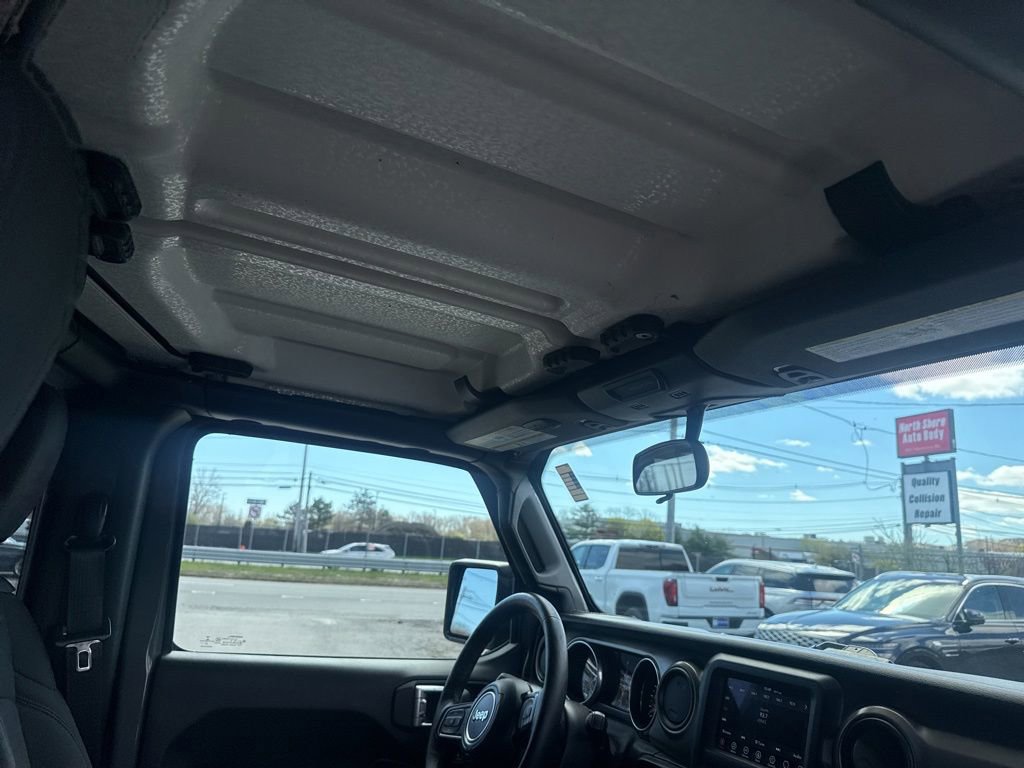 Used 2018 Jeep Wrangler Sport AWD/4WD image 25