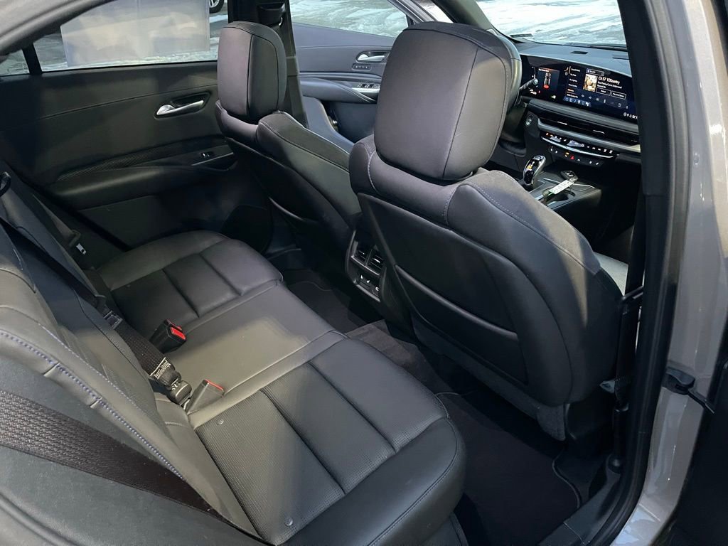 Used 2024 Cadillac XT4 Sport image 23