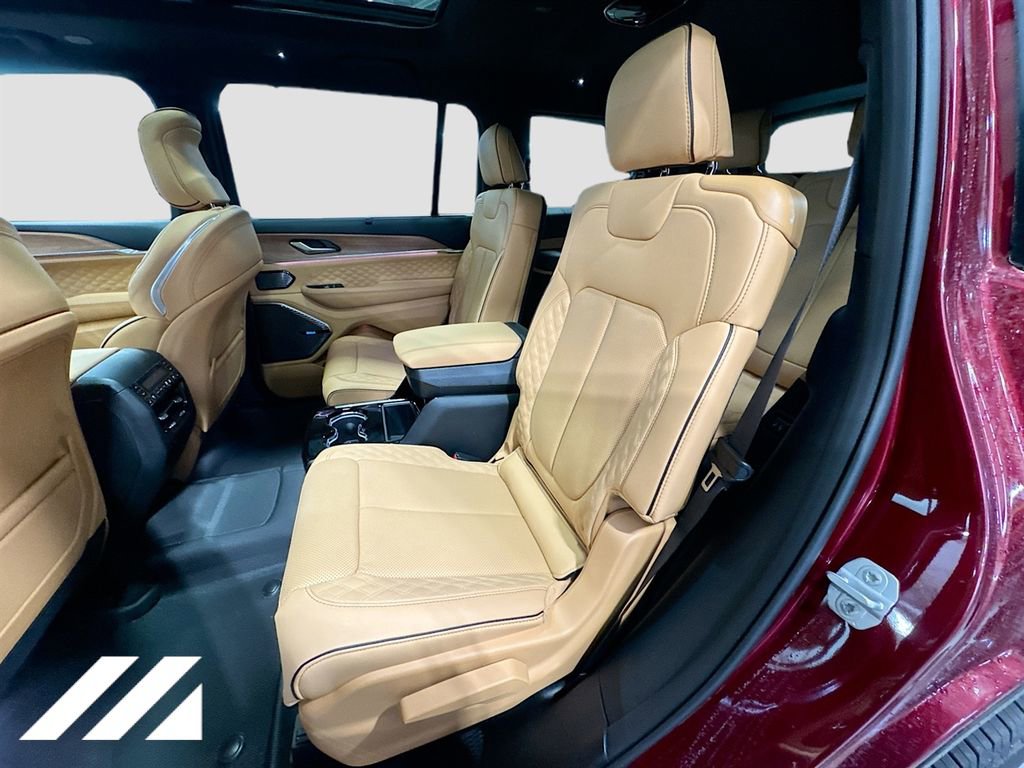Used 2026 Jeep Grand Cherokee L Summit w/ Advanced Protech Group IV AWD/4WD image 29