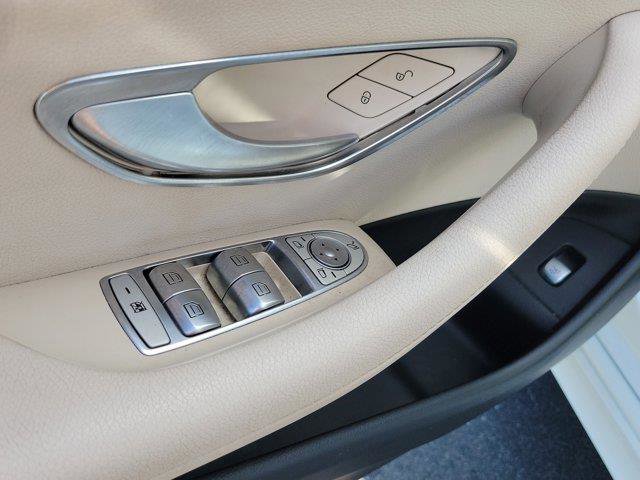 Used 2017 Mercedes-Benz E 300 4MATIC image 24