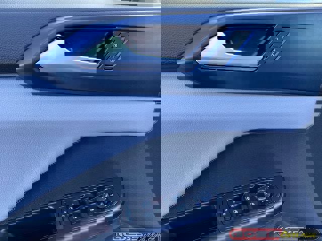 Used 2023 Volkswagen Taos SE w/ Panoramic Sunroof Package image 24