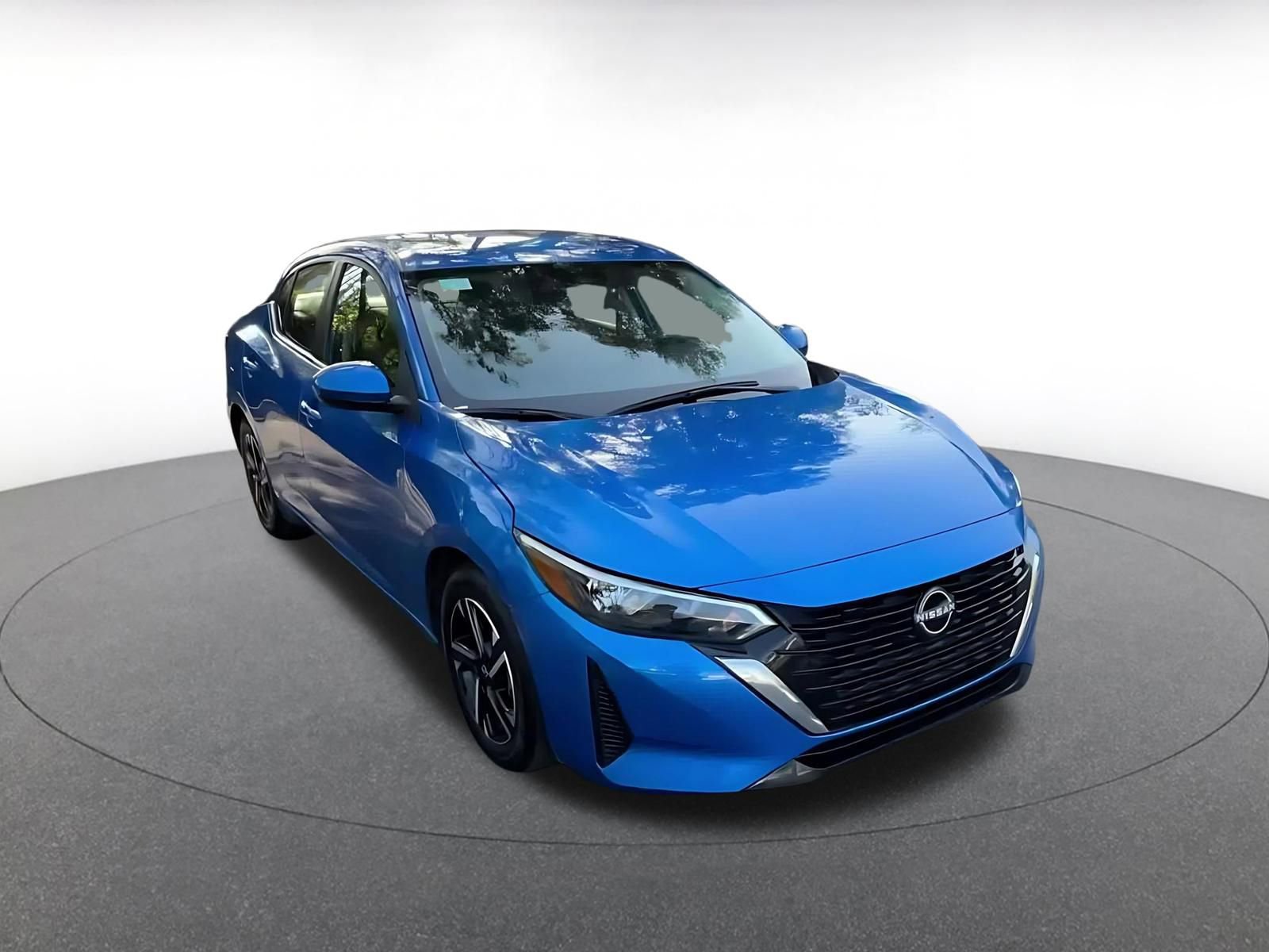 Used 2025 Nissan Sentra SV image 3