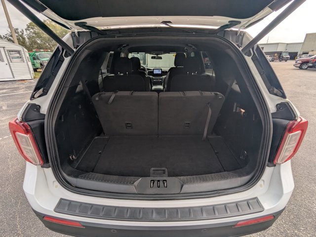 Used 2020 Ford Explorer XLT image 14