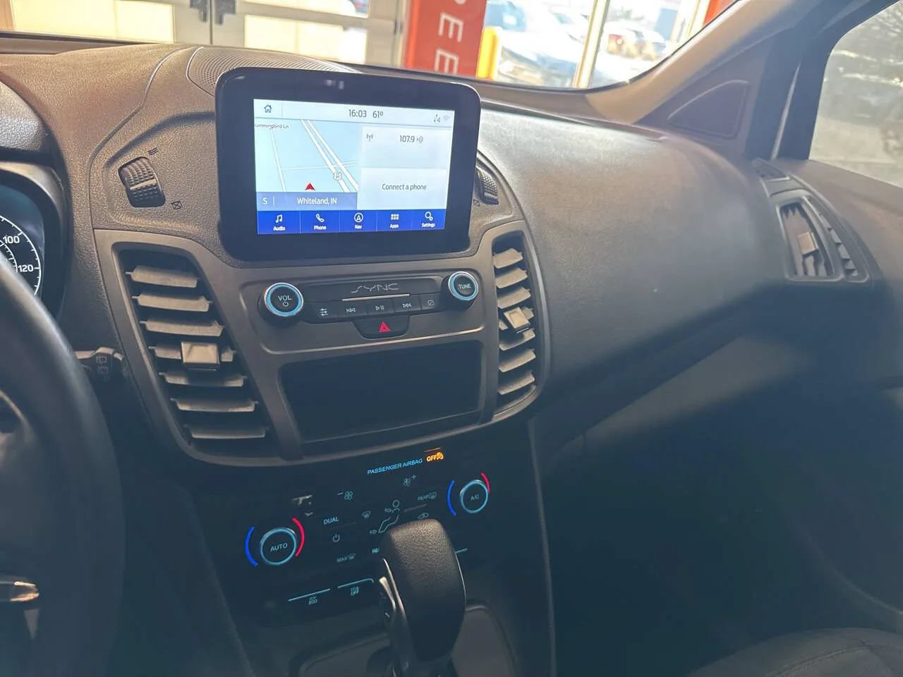 Used 2022 Ford Transit Connect XLT FWD image 25