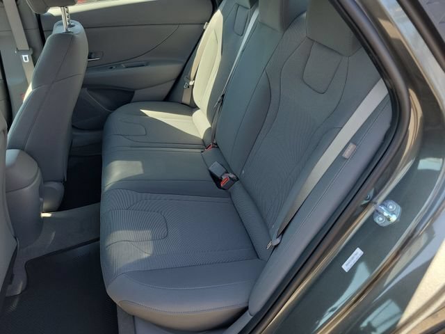 New 2026 Hyundai Elantra SE FWD image 25