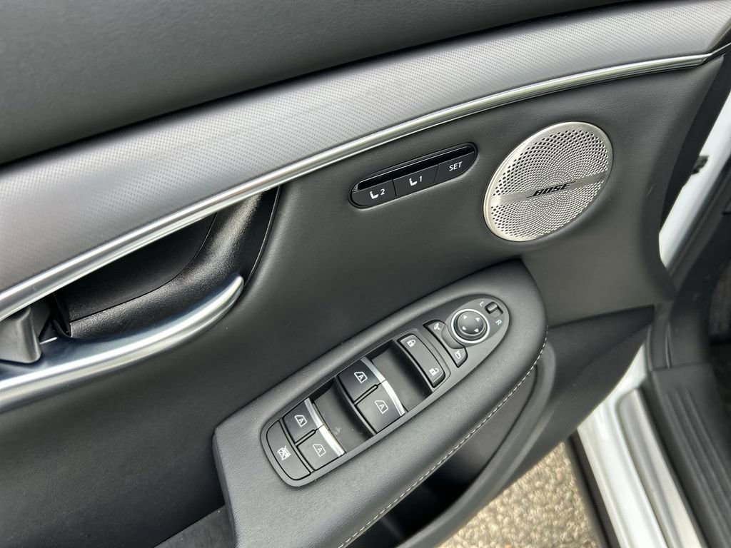 Certified 2025 INFINITI QX50 Luxe image 16