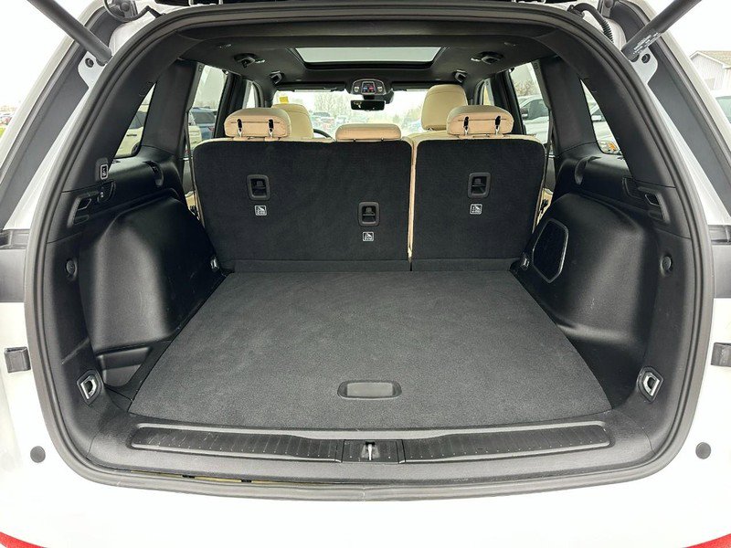 Used 2025 Jeep Grand Cherokee Limited w/ Luxury Tech Group II image 5