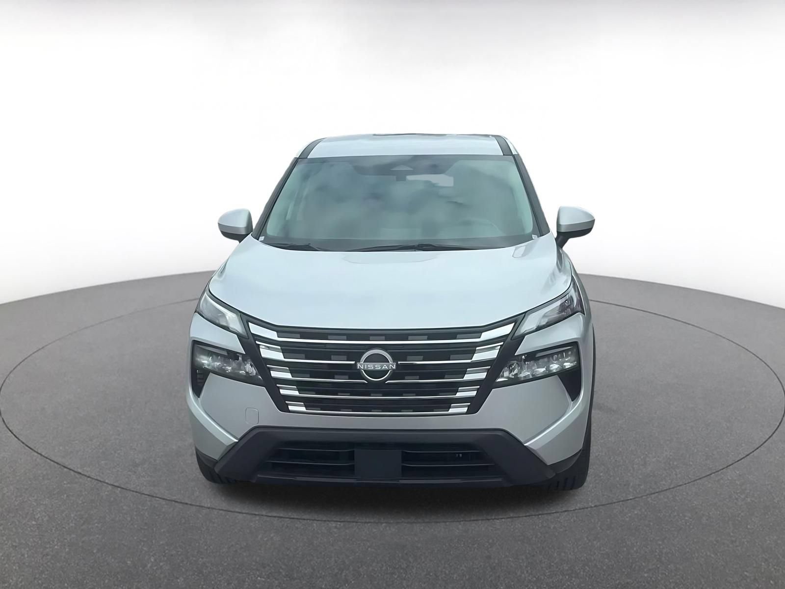 Used 2025 Nissan Rogue SV AWD/4WD image 4