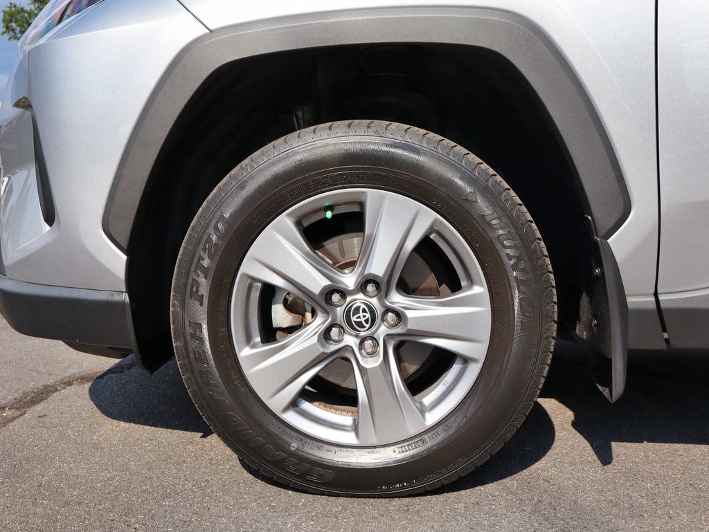 Used 2022 Toyota RAV4 XLE w/ Convenience Package AWD/4WD image 27